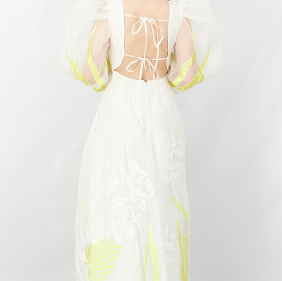 ASOS Edition Puff Balloon Sleeves White Gown with Yellow Applique - Picture 4 of 6